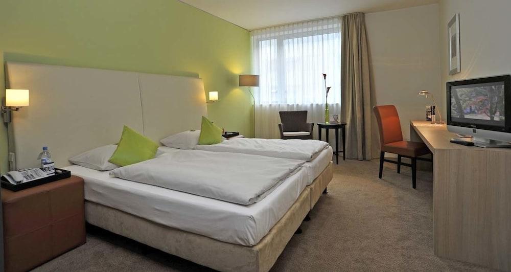 Tulip Inn Hotel Duesseldorf Arena Bagian luar foto
