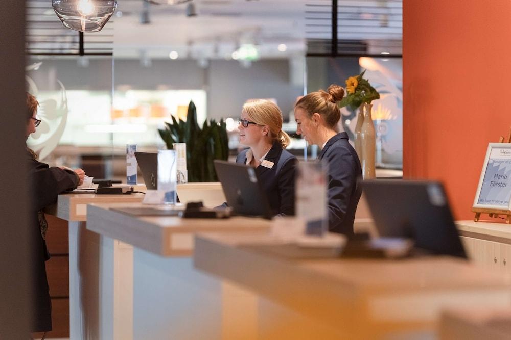Tulip Inn Hotel Duesseldorf Arena Bagian luar foto
