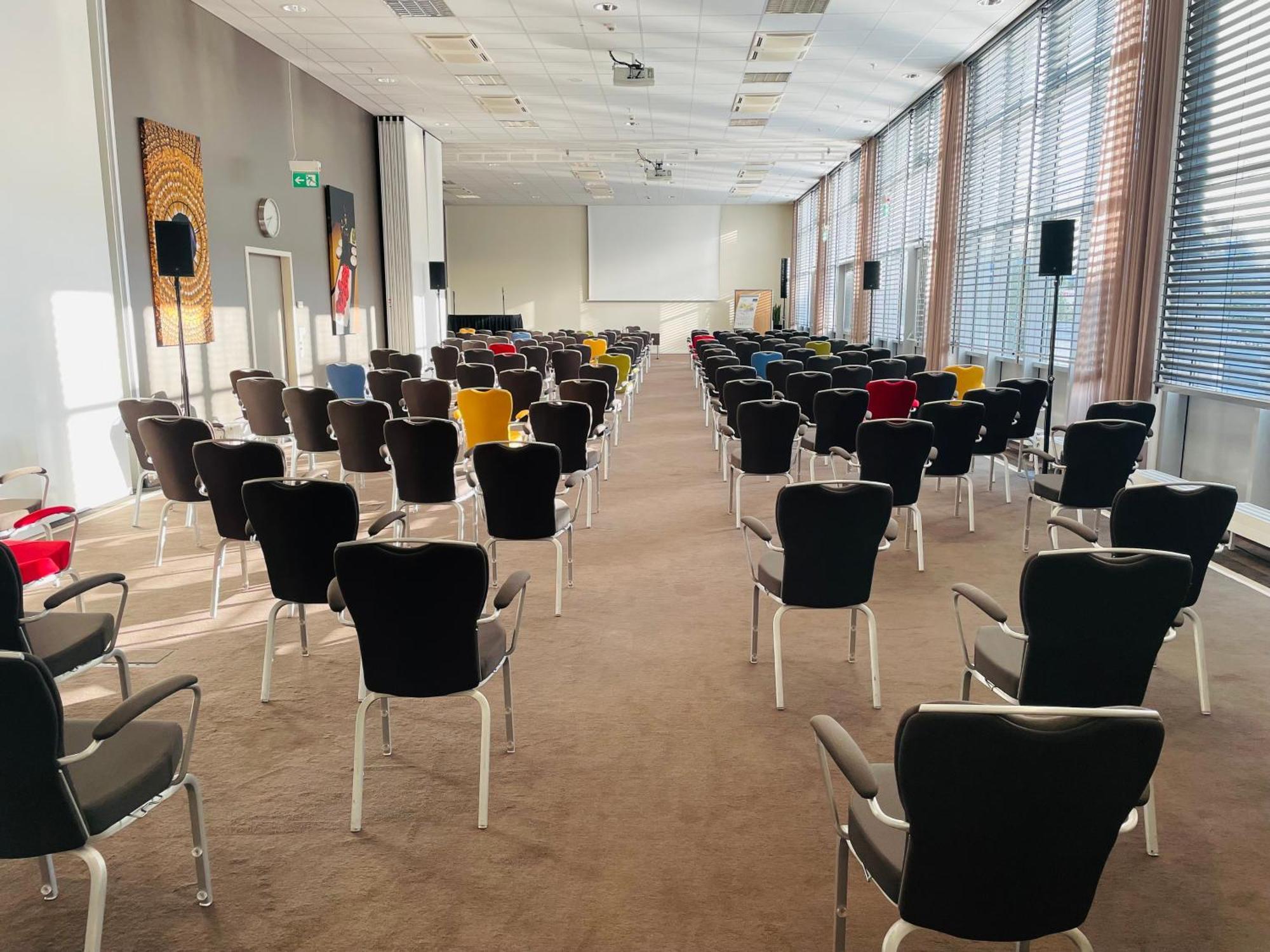 Tulip Inn Hotel Duesseldorf Arena Bagian luar foto