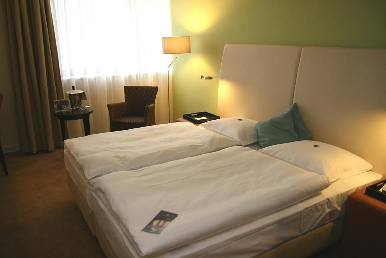 Tulip Inn Hotel Duesseldorf Arena Bagian luar foto